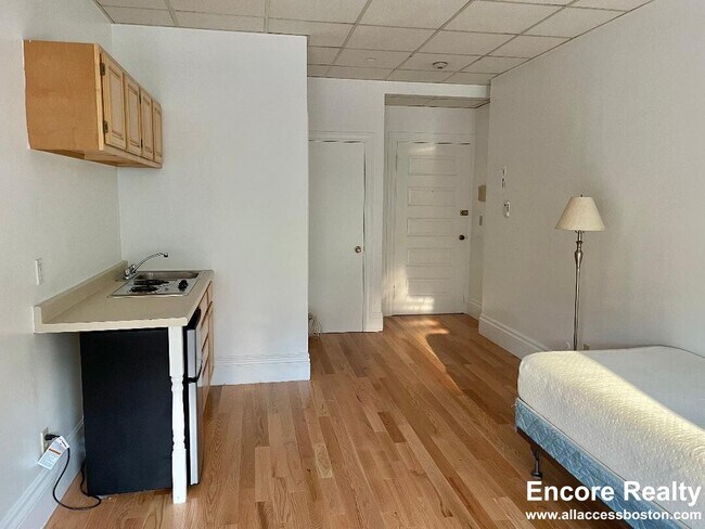 Photo - 854 Beacon St Unit 7