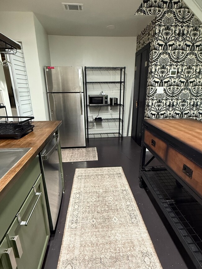 Photo - 301 S Lipona Rd