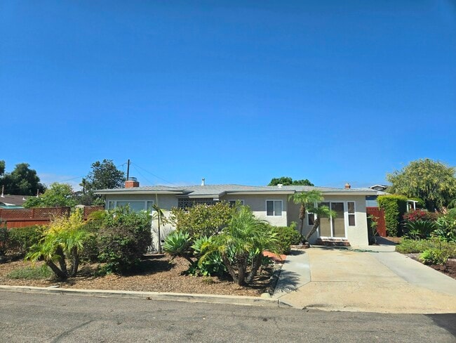 Building Photo - 4280 Napier St Rental