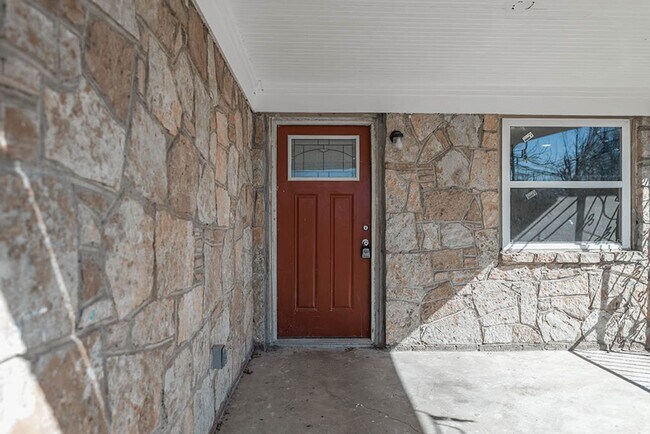 Photo - 3bd/ 2 Bath Home, Near Tinker AFB and Rose...