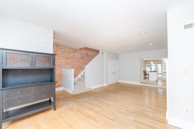 Photo - 3418 O'Donnell St