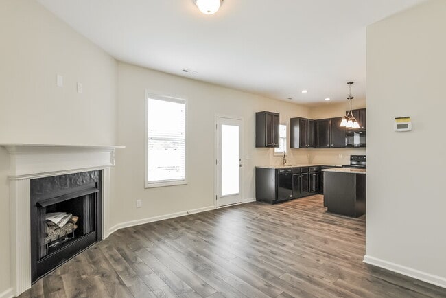 Photo - 125 Crawford Pkwy