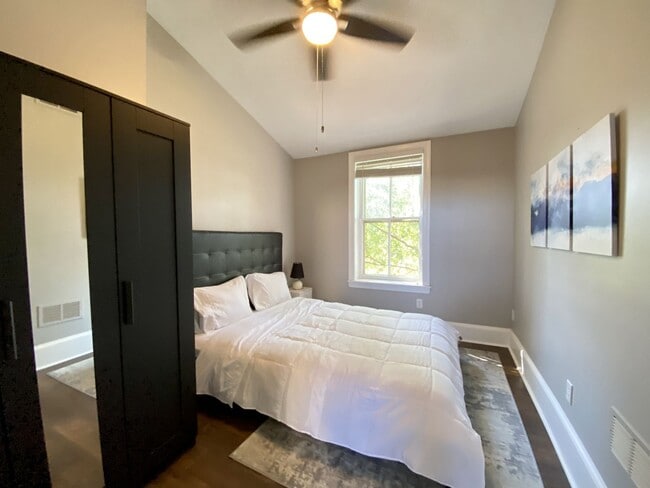 Photo - 712 N West St Unit 1