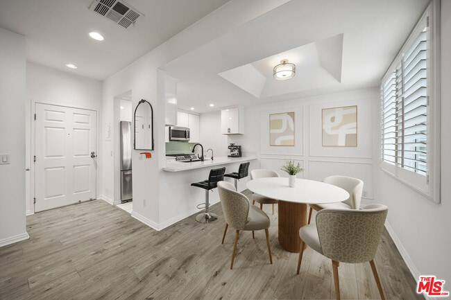 Photo - 812 N Hudson Ave Unidad 107