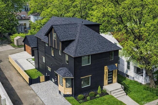 Photo - 125 N Washington Ave