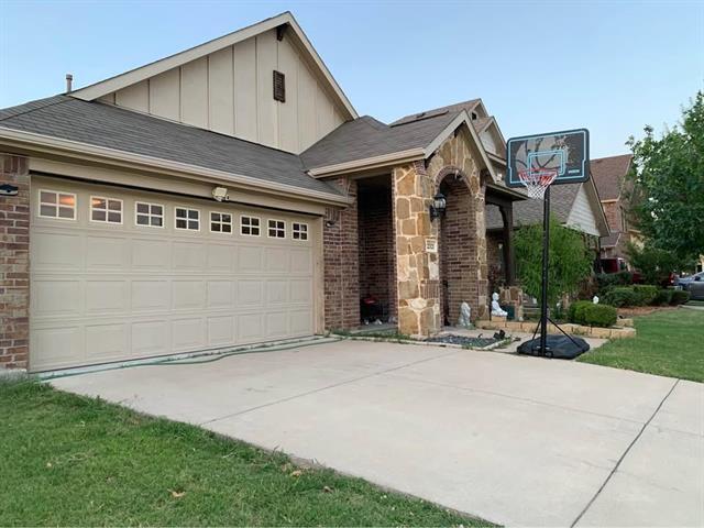 Photo - 2321 Petunia Ln
