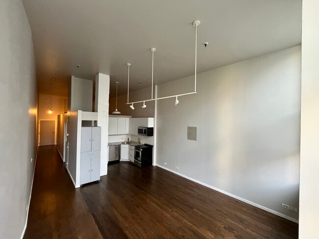 Building Photo - 720 16th St Unit 202