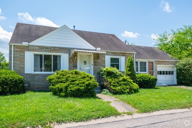 Building Photo - 9 Bolleana Pl Rental