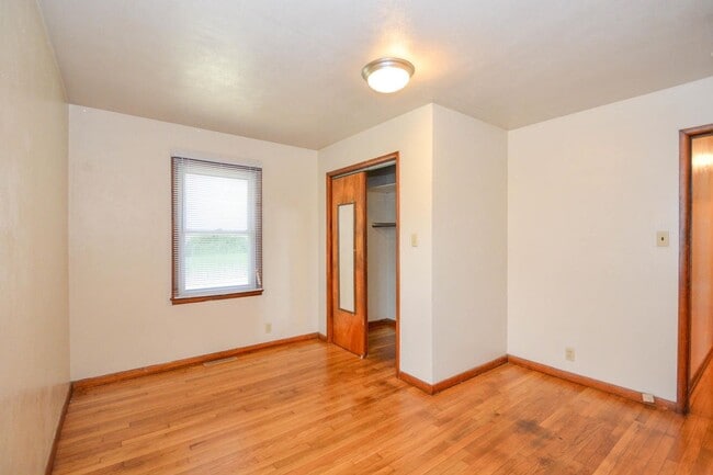 Photo - 404 E 20th St