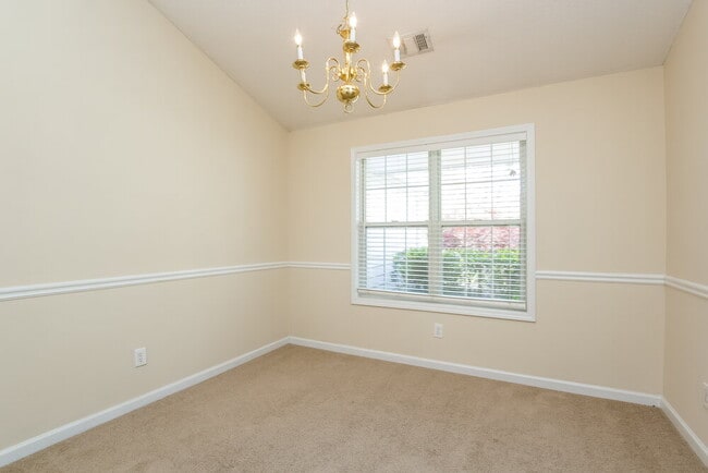 Photo - 117 Highland View Pass