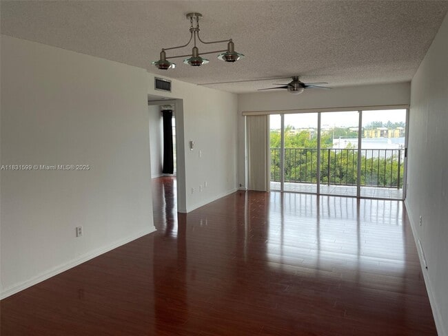 Photo - 9180 Fontainebleau Blvd Condo Unit 505