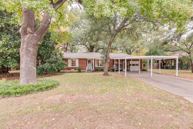 Photo - 2515 Sherwood St