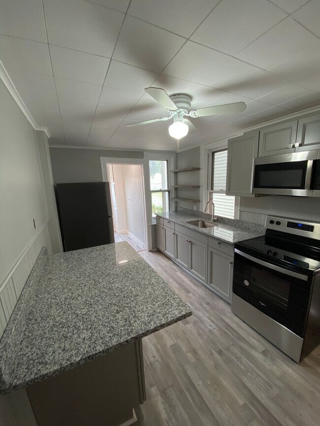 Photo - 131 S Main St Unit Apt 1