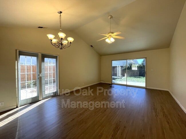 Photo - 3 Sir Andrew Ct