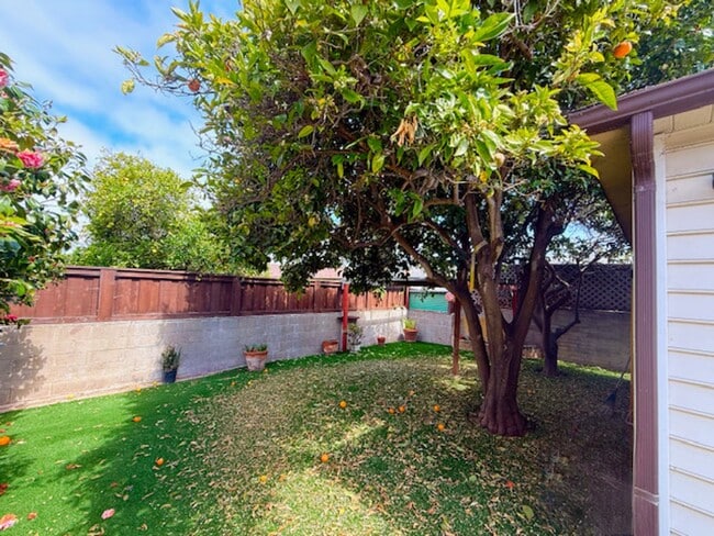Photo - 4534 Muir Ave