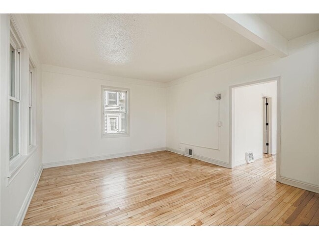 Photo - 610 Fairview Ave N