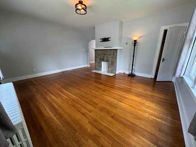 Photo - 14 Maplewood Ave Unit 14
