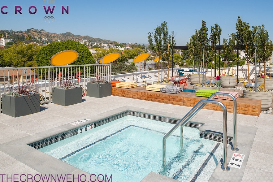 Roof deck hot tub