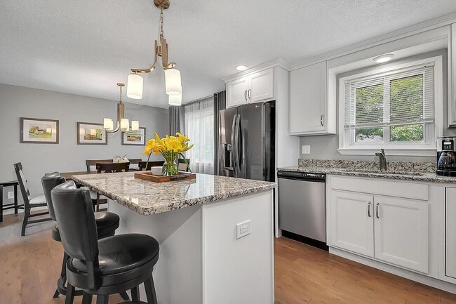 Photo - 6880 Gray Gables Ln