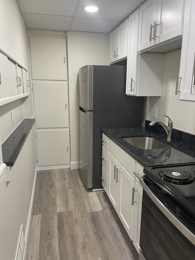 Building Photo - 914 Elizabeth Ave Unit F