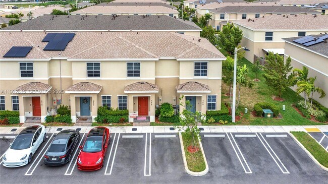 Photo - 444 NE 5th St