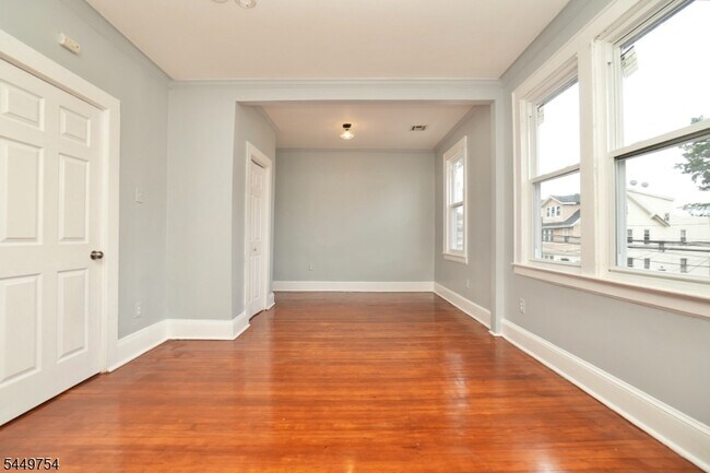 150 Columbia Ave
