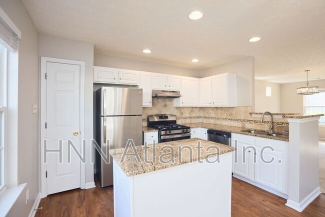 Photo - 121 Oak Grove Pl