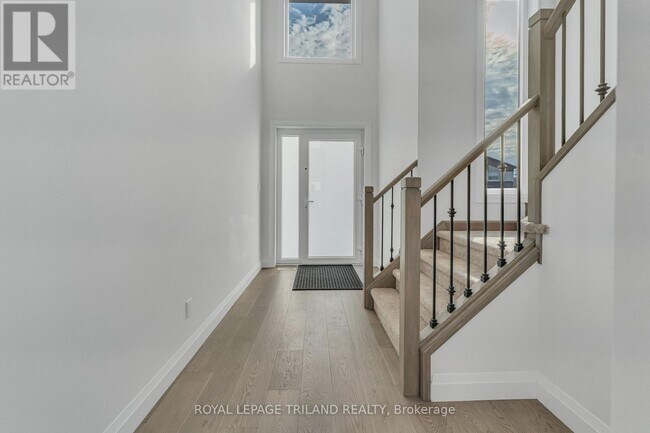 Photo - 1719 Applerock Ave