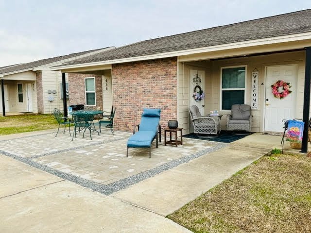 Building Photo - 424 Fieldstone Ln