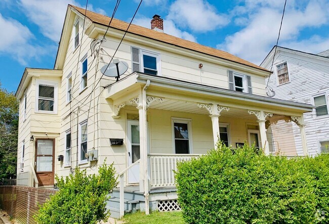 Building Photo - Coming Soon! First Floor Apartment with Bo... Unit 316 E Pine Street - Apt 1