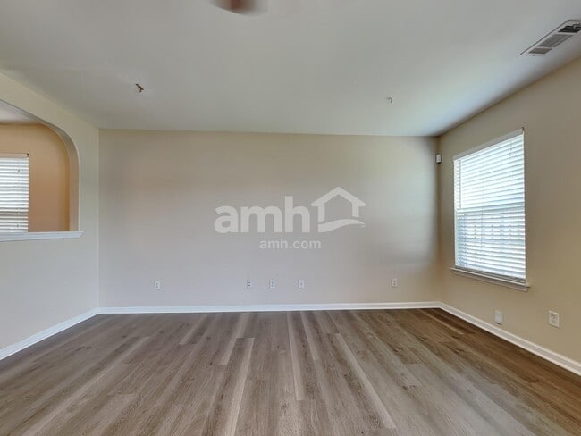 Photo - 38 Lake Shore Blvd