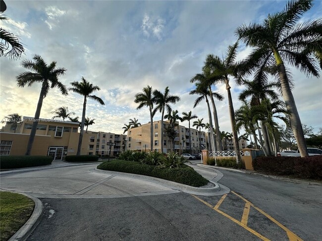 Photo - 1350 SE 3rd Ave Condo Unit 108