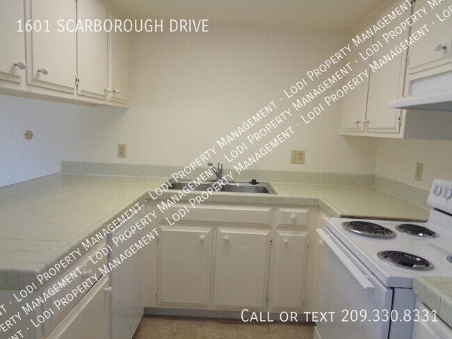 Photo - 1601 Scarborough Dr