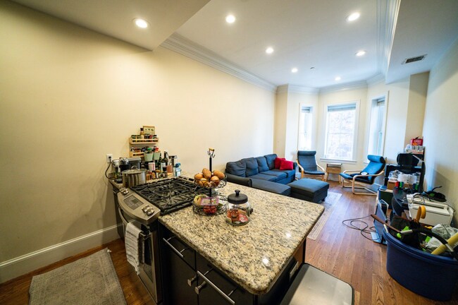 Photo - 5 Wigglesworth St Unit 2