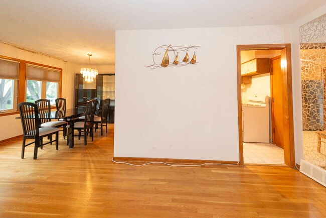 Photo - 8909 N Wisner St Unit 1