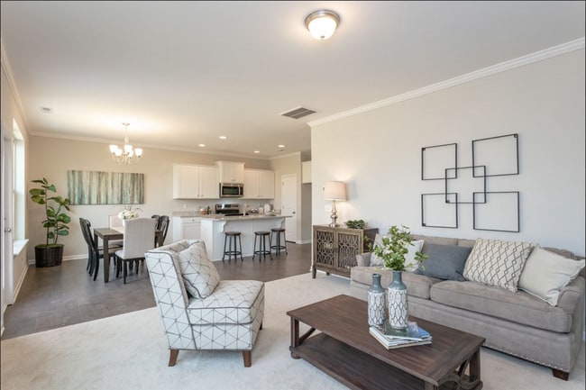 Photo - 179 Lynn Dr