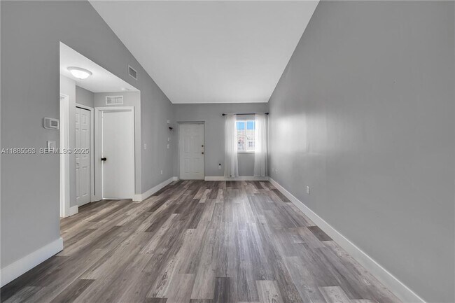 Photo - 1261 SE 27th St Unit 203