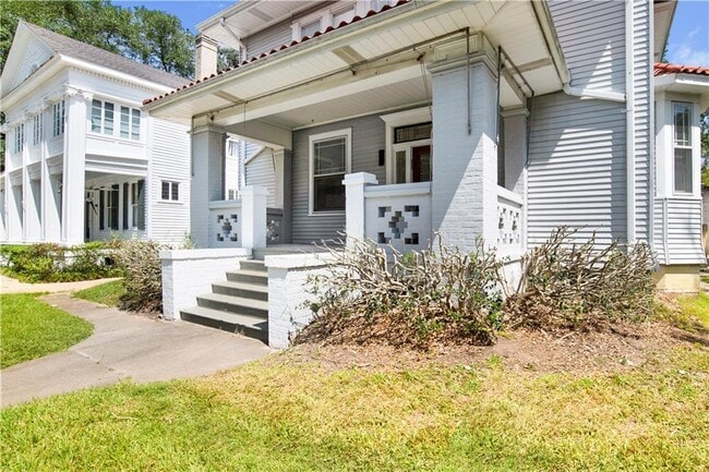 255 West St