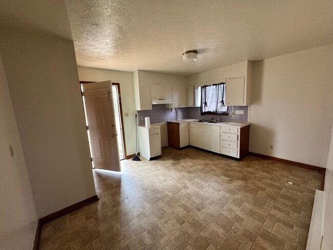 Photo - 2/1 outside city limits of Shelby, NC