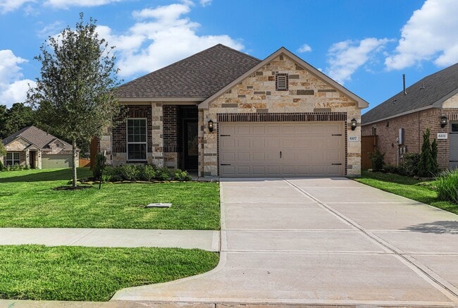 Photo - 6107 White Spruce Dr