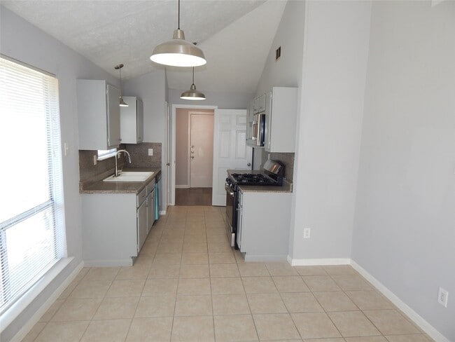 Photo - 20502 Burwood Cir