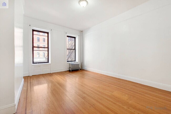 Photo - 1619 York Ave Unit 2A