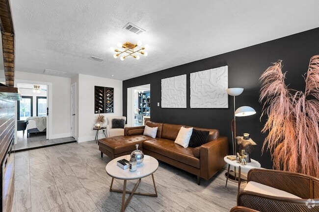 Building Photo - 4610 Ella Blvd Rental