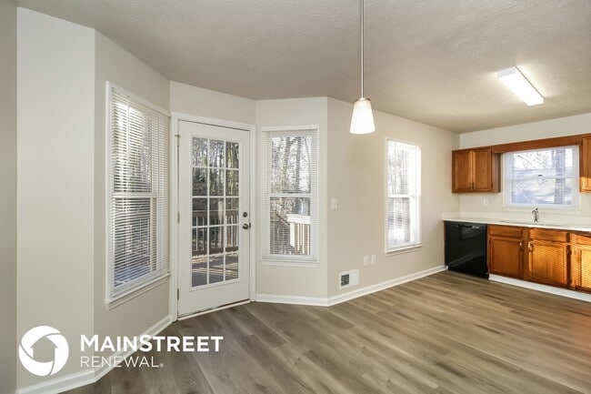 Photo - 413 Oak Landing Dr