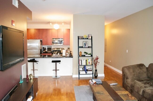 Photo - 565 W Quincy St Unit 1201