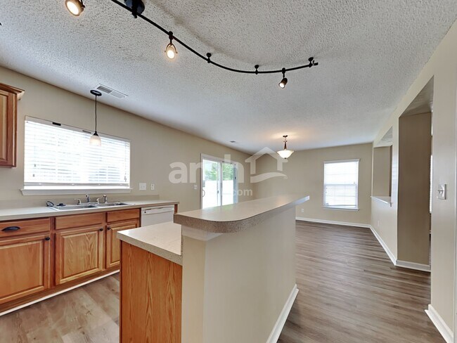 Photo - 234 Chemistry Cir