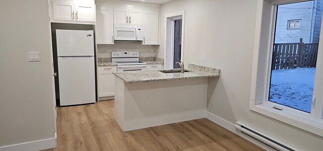 Photo - 877 Marion Av Unit Upper