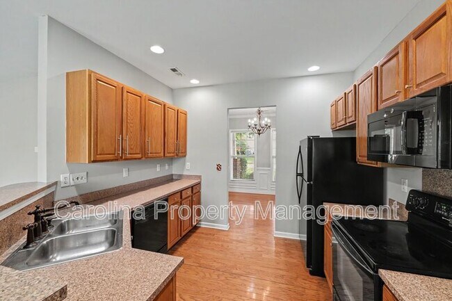 Photo - 3111 Gloxinia Rd