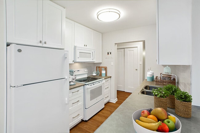 Photo - Chestnut Court