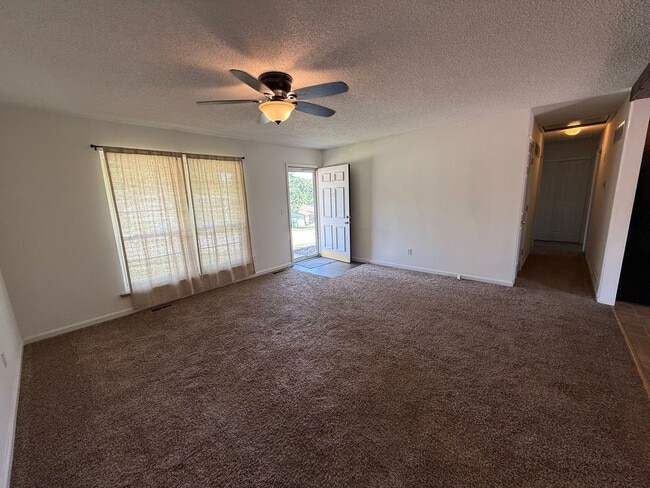 Photo - 5360 Glencullen Way